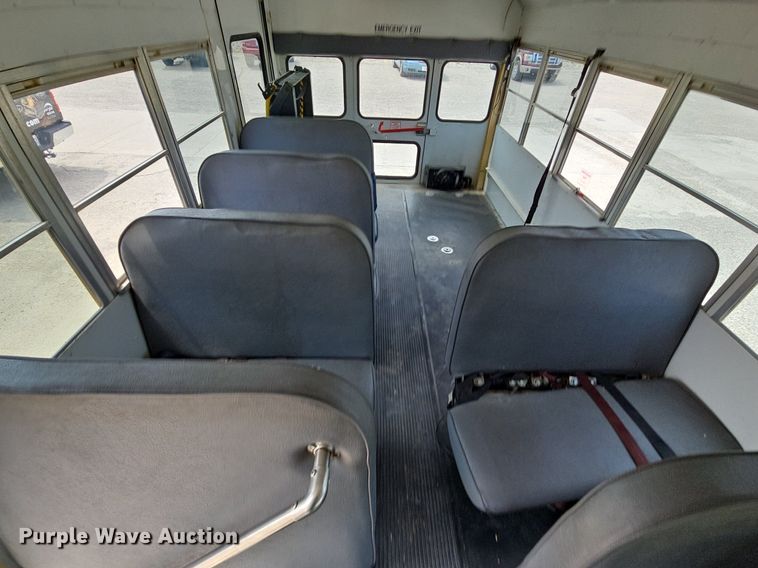 image for item LW9651 1999 Chevrolet Express 3500  school bus