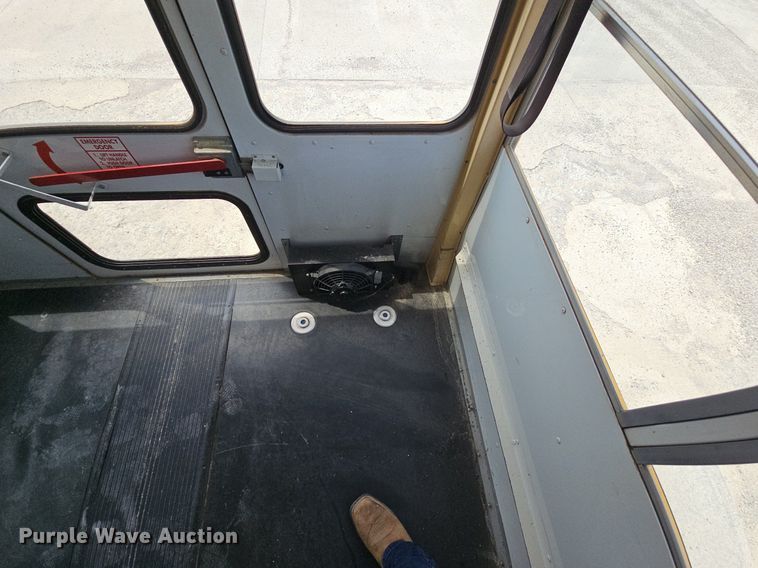 image for item LW9651 1999 Chevrolet Express 3500  school bus