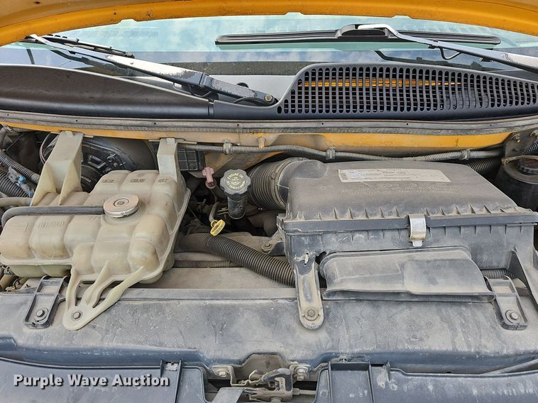 image for item LW9651 1999 Chevrolet Express 3500  school bus