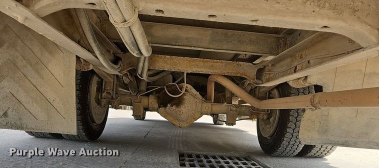 image for item LW9651 1999 Chevrolet Express 3500  school bus