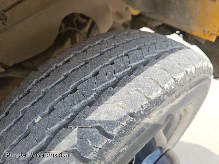 image for item LW9651 1999 Chevrolet Express 3500  school bus