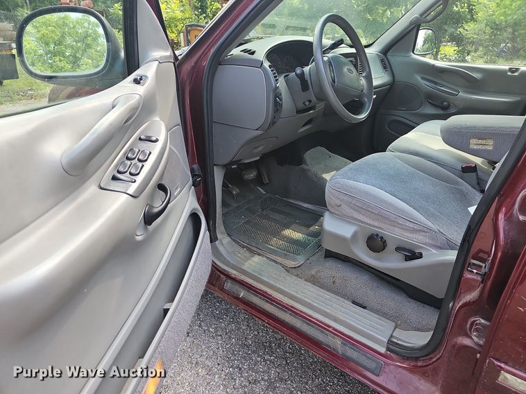 image for item LW9677 1998 Ford Expedition  SUV