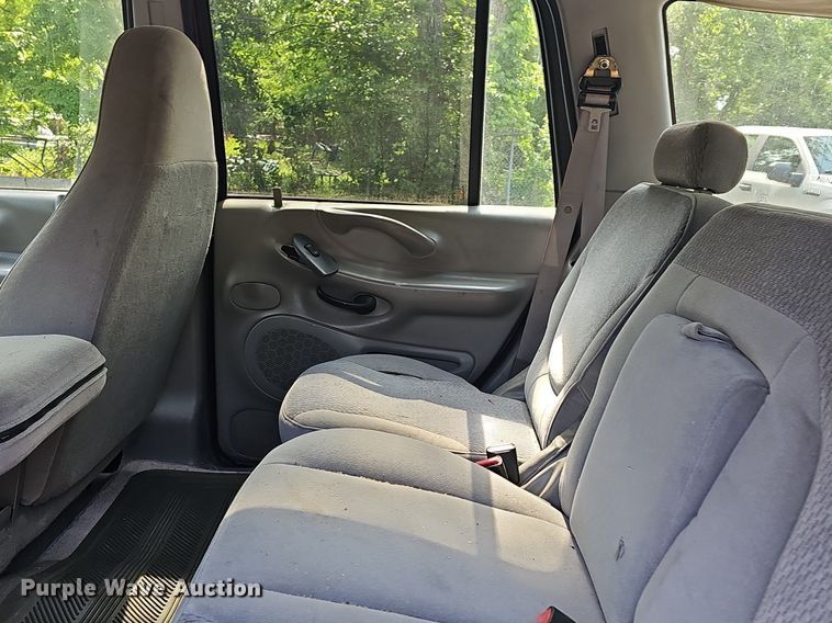 image for item LW9677 1998 Ford Expedition  SUV