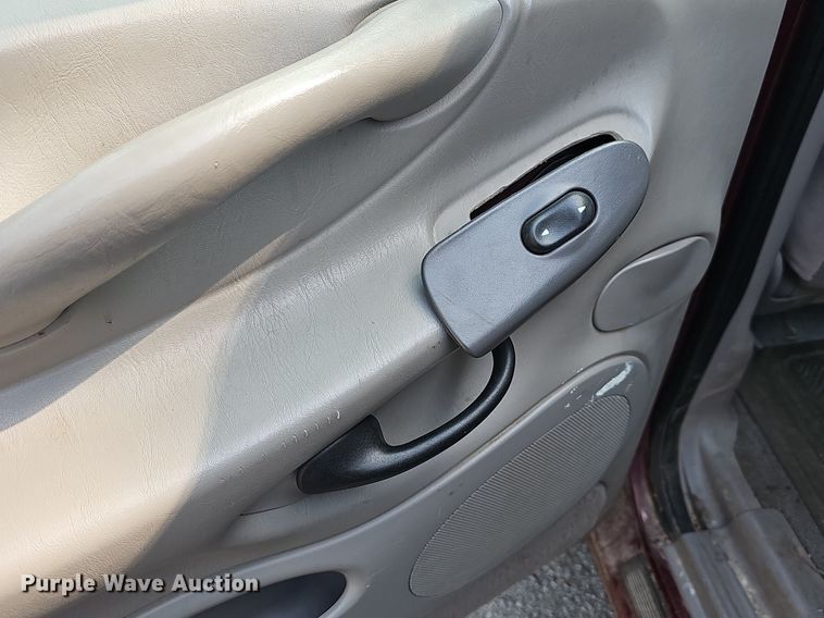 image for item LW9677 1998 Ford Expedition  SUV