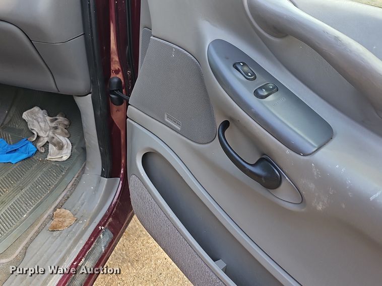 image for item LW9677 1998 Ford Expedition  SUV