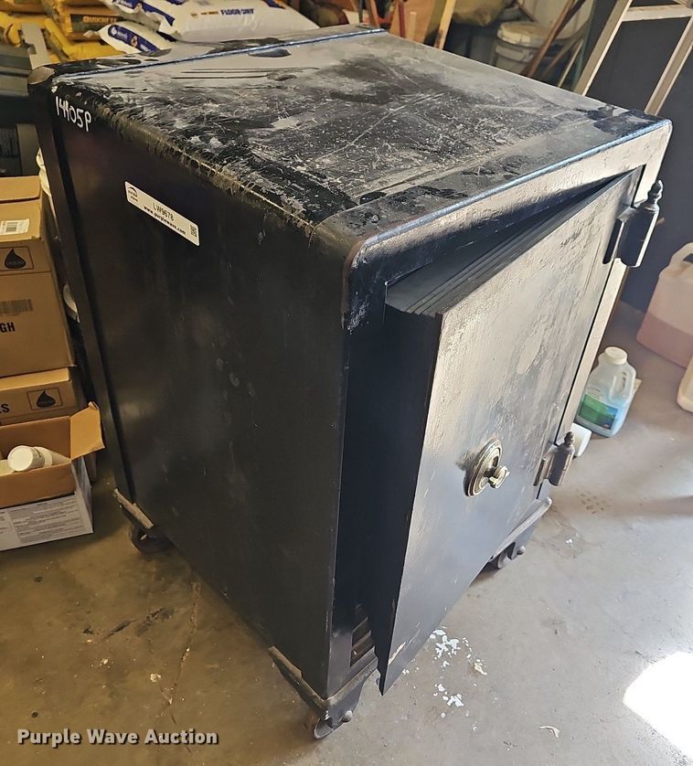 image for item LW9678 Victor Safe & Lock Co.  safe