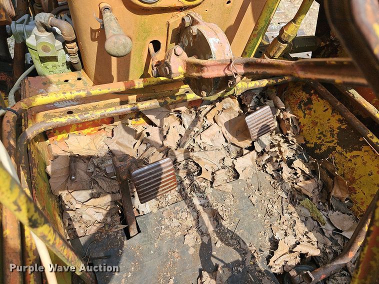 image for item LW9680 Allis Chalmers TS5  track loader
