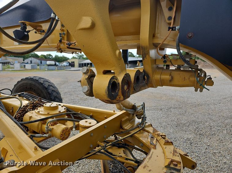 image for item LW9684 2013 Caterpillar 12M2 VHP Plus  motor grader