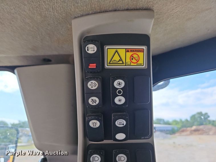 image for item LW9684 2013 Caterpillar 12M2 VHP Plus  motor grader