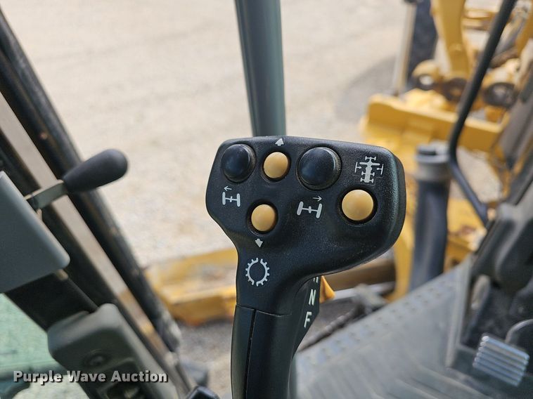 image for item LW9684 2013 Caterpillar 12M2 VHP Plus  motor grader