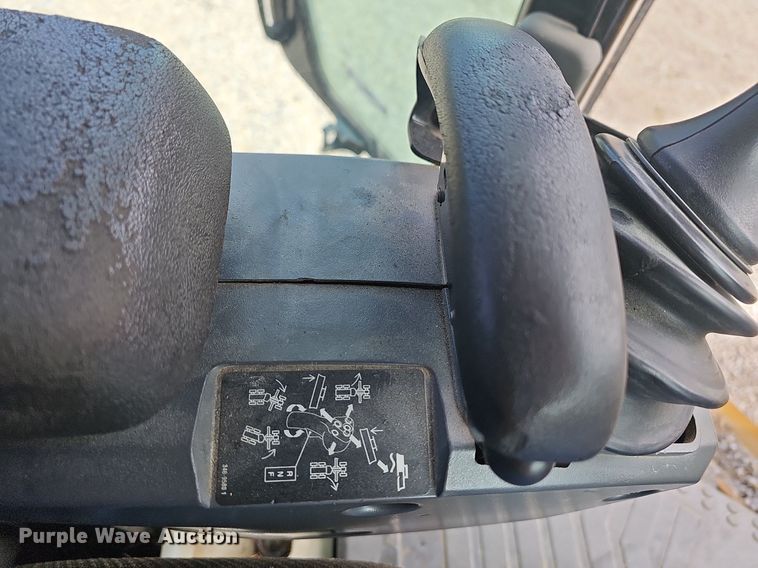 image for item LW9684 2013 Caterpillar 12M2 VHP Plus  motor grader