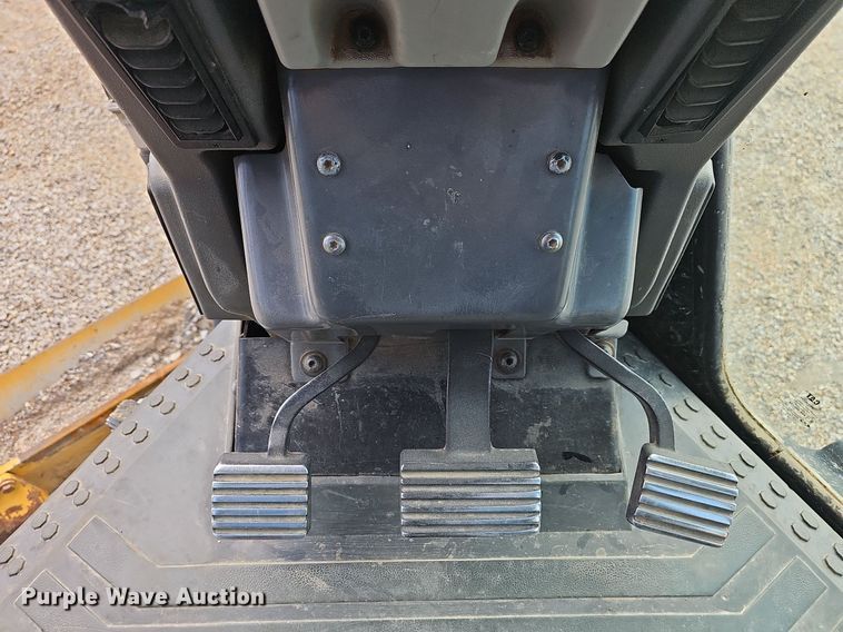 image for item LW9684 2013 Caterpillar 12M2 VHP Plus  motor grader