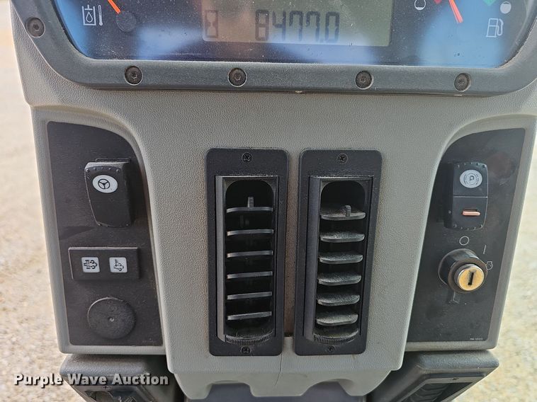 image for item LW9684 2013 Caterpillar 12M2 VHP Plus  motor grader