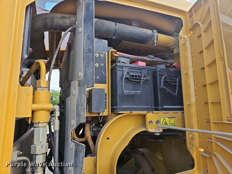 image for item LW9684 2013 Caterpillar 12M2 VHP Plus  motor grader