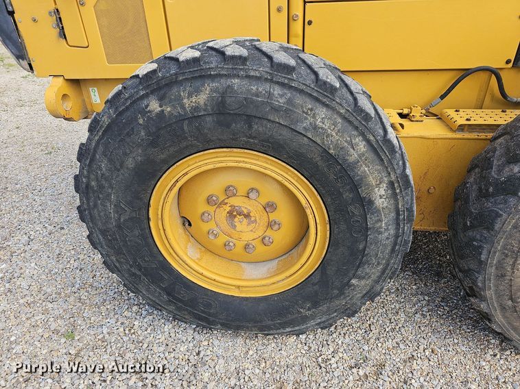 image for item LW9684 2013 Caterpillar 12M2 VHP Plus  motor grader