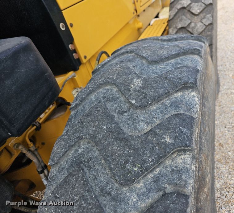 image for item LW9684 2013 Caterpillar 12M2 VHP Plus  motor grader