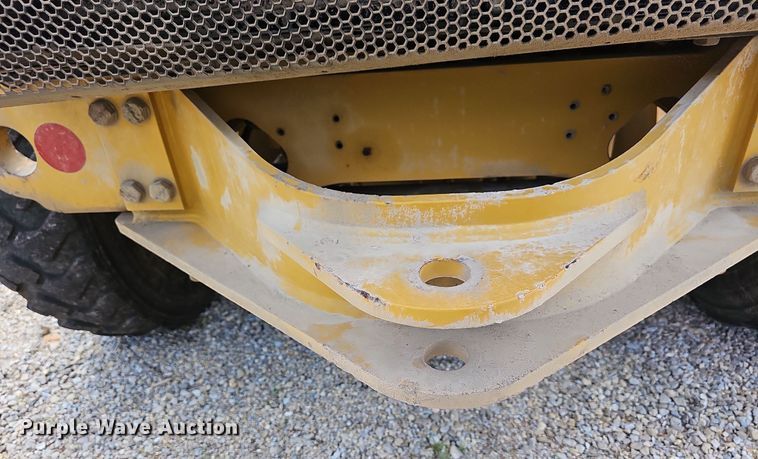 image for item LW9684 2013 Caterpillar 12M2 VHP Plus  motor grader