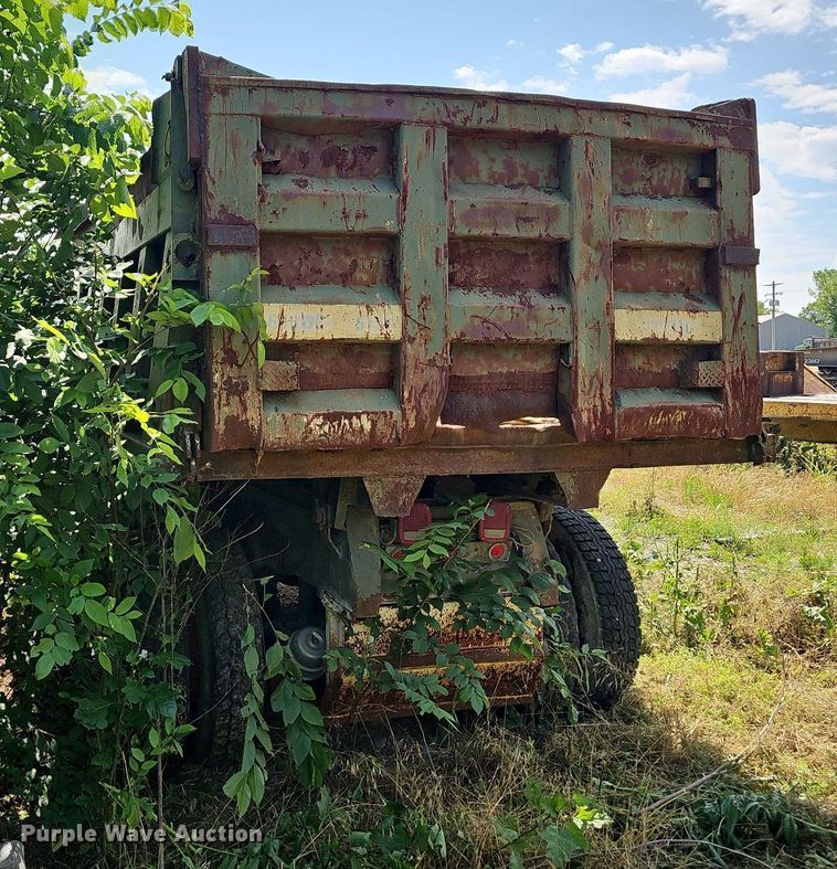 image for item LW9688 1973 International F5070  dump truck