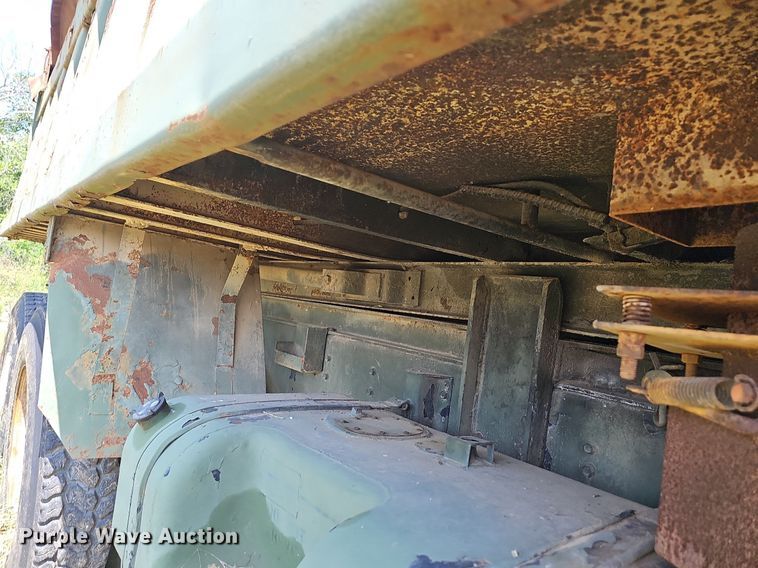 image for item LW9688 1973 International F5070  dump truck