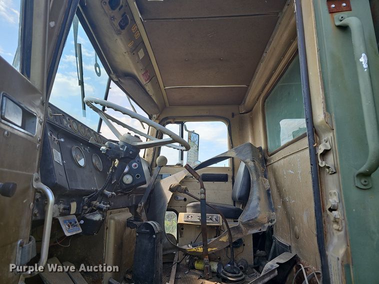 image for item LW9688 1973 International F5070  dump truck