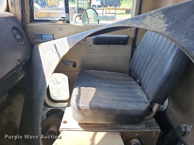 image for item LW9688 1973 International F5070  dump truck