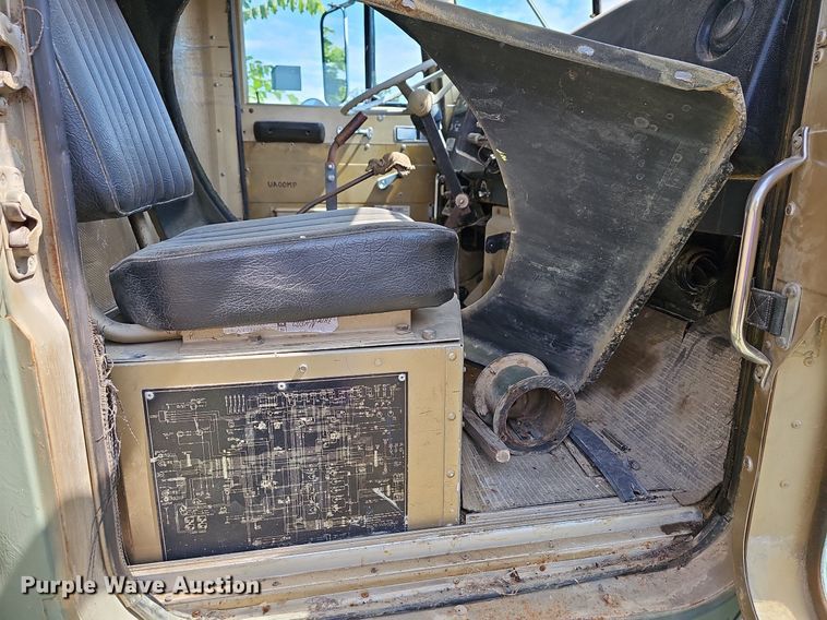 image for item LW9688 1973 International F5070  dump truck