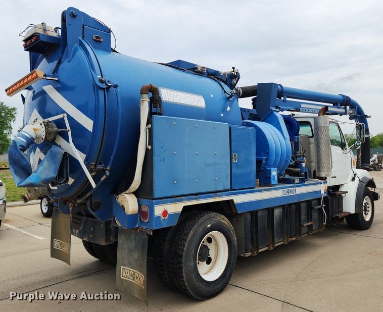 image for item LX9550 2002 Sterling L7500  sewer jetter truck