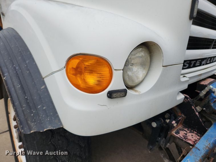 image for item LX9550 2002 Sterling L7500  sewer jetter truck