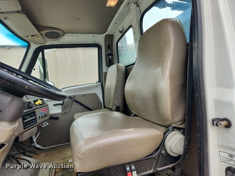 image for item LX9550 2002 Sterling L7500  sewer jetter truck