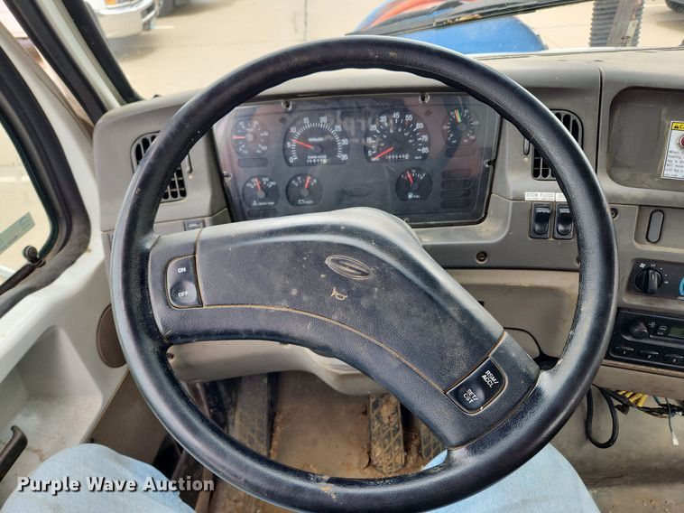 image for item LX9550 2002 Sterling L7500  sewer jetter truck