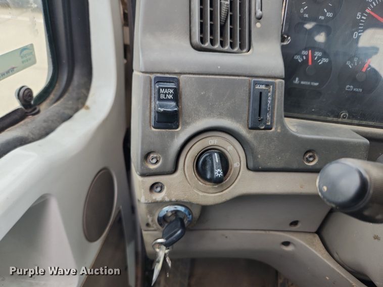 image for item LX9550 2002 Sterling L7500  sewer jetter truck