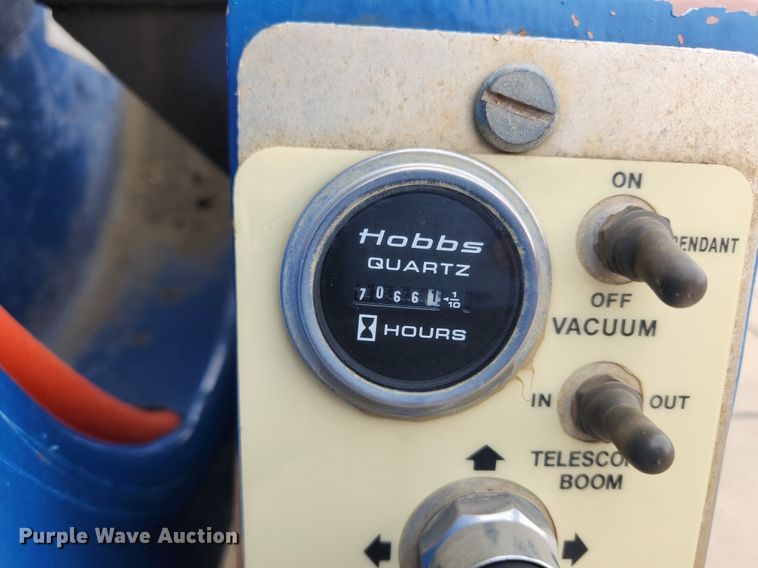 image for item LX9550 2002 Sterling L7500  sewer jetter truck