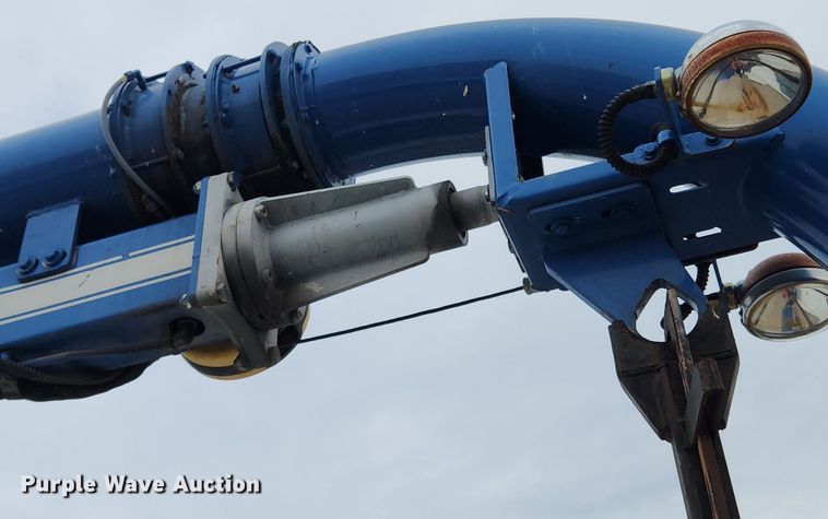 image for item LX9550 2002 Sterling L7500  sewer jetter truck