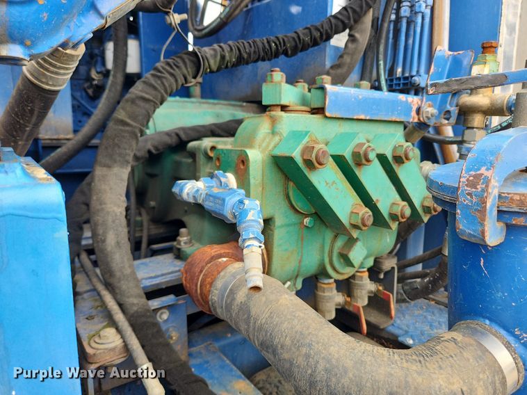 image for item LX9550 2002 Sterling L7500  sewer jetter truck