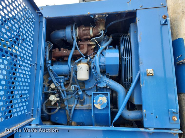 image for item LX9550 2002 Sterling L7500  sewer jetter truck