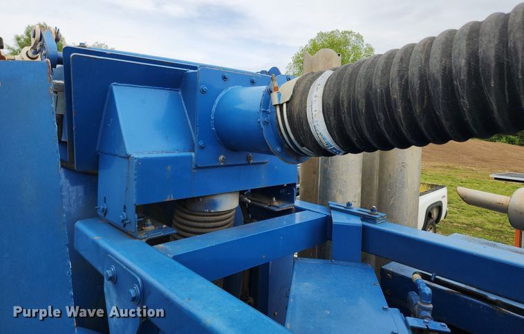 image for item LX9550 2002 Sterling L7500  sewer jetter truck