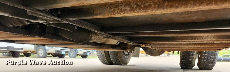 image for item LX9550 2002 Sterling L7500  sewer jetter truck