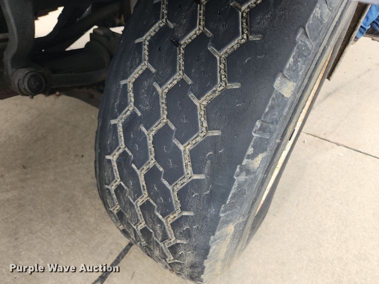 image for item LX9550 2002 Sterling L7500  sewer jetter truck