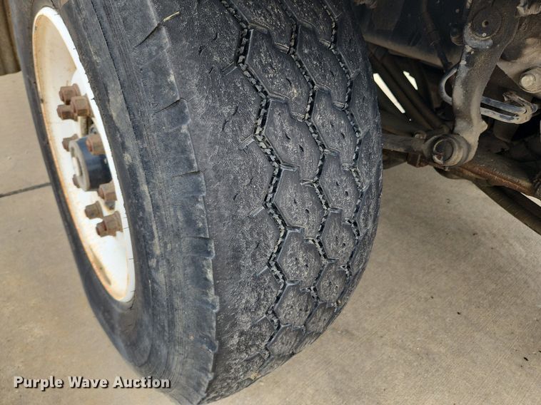 image for item LX9550 2002 Sterling L7500  sewer jetter truck