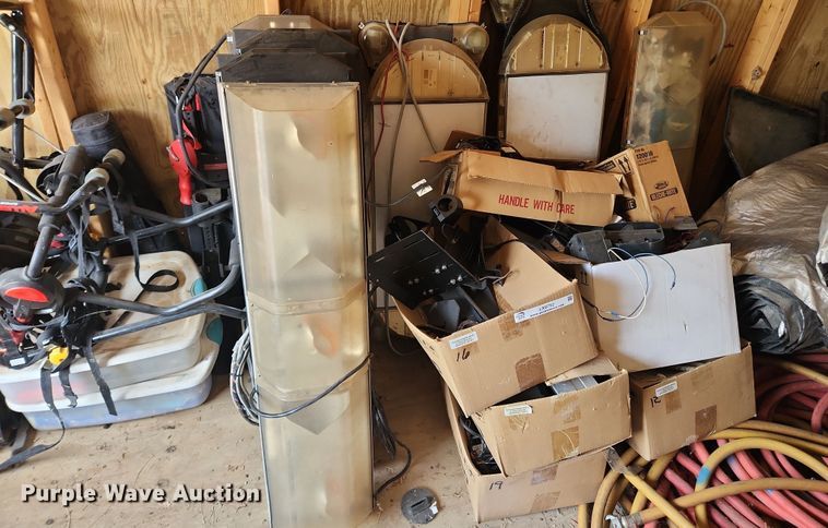 image for item LX9752 Automotive accessories