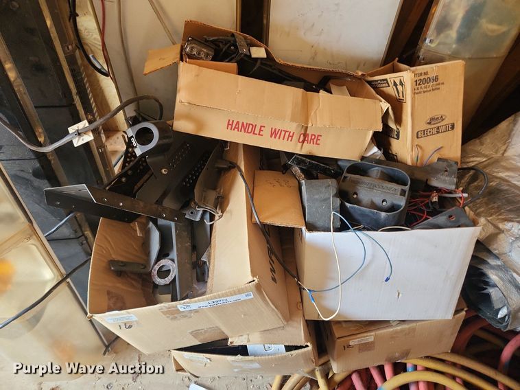 image for item LX9752 Automotive accessories