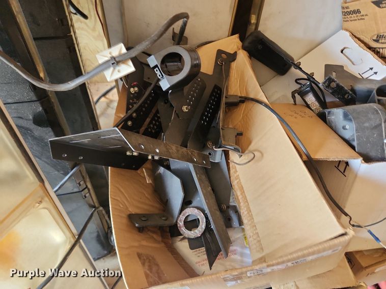 image for item LX9752 Automotive accessories