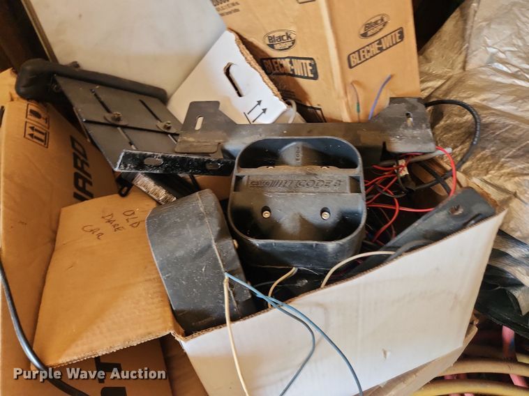 image for item LX9752 Automotive accessories