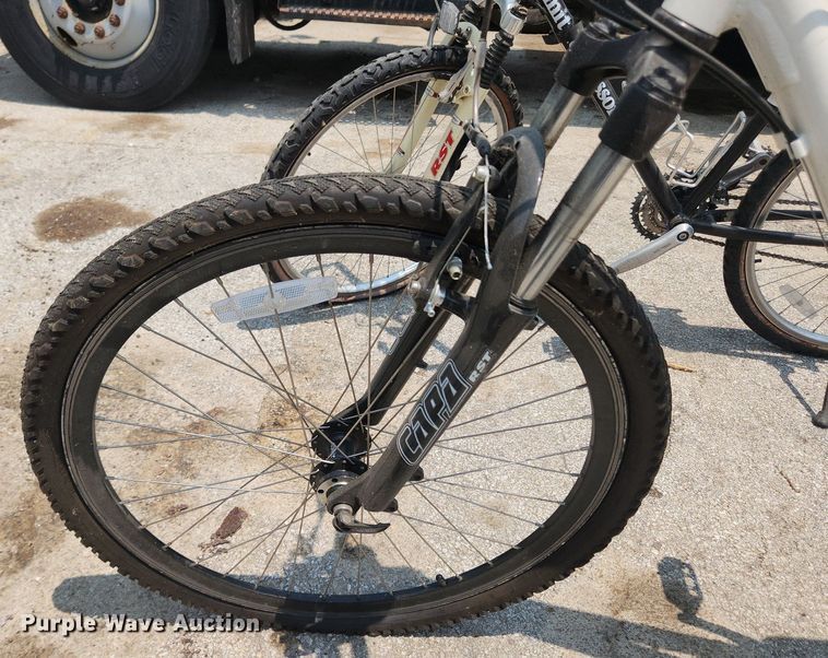 image for item LX9753 (2) Smith & Wesson bicycles