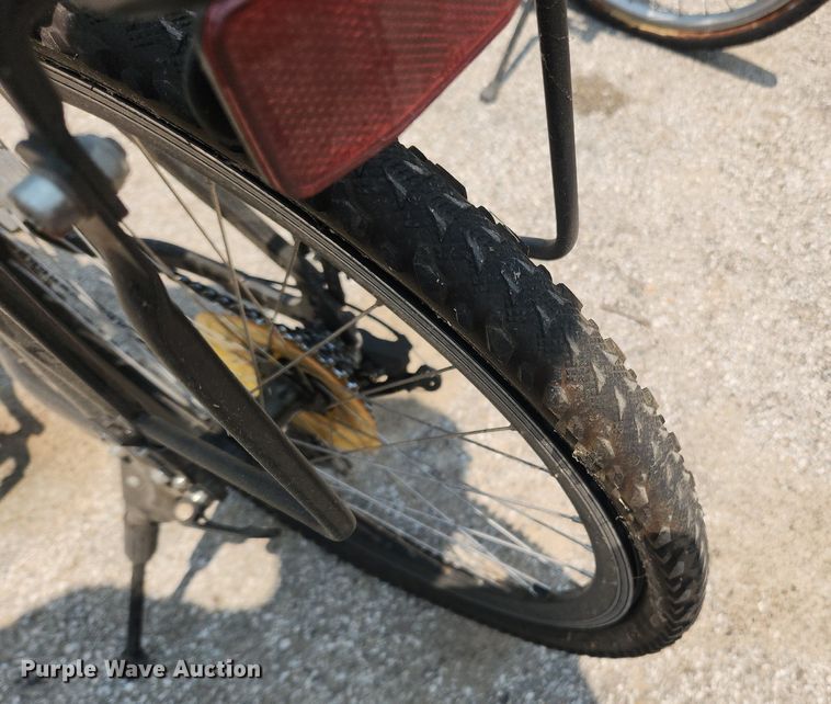 image for item LX9753 (2) Smith & Wesson bicycles