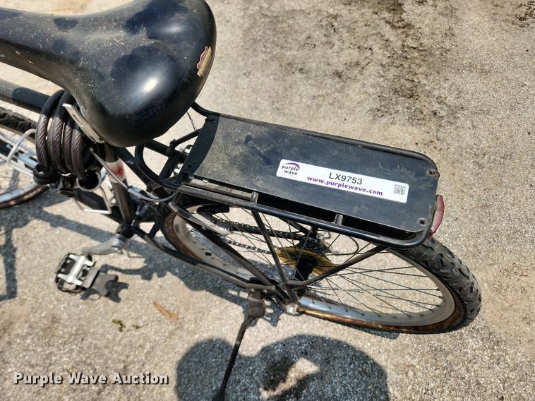 image for item LX9753 (2) Smith & Wesson bicycles