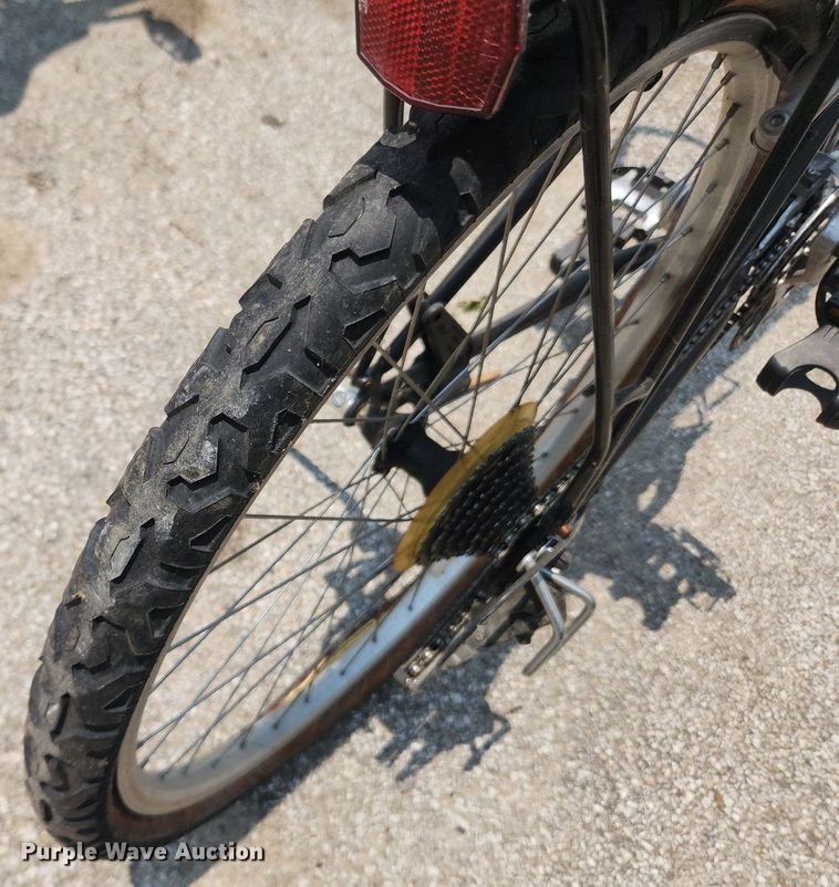 image for item LX9753 (2) Smith & Wesson bicycles