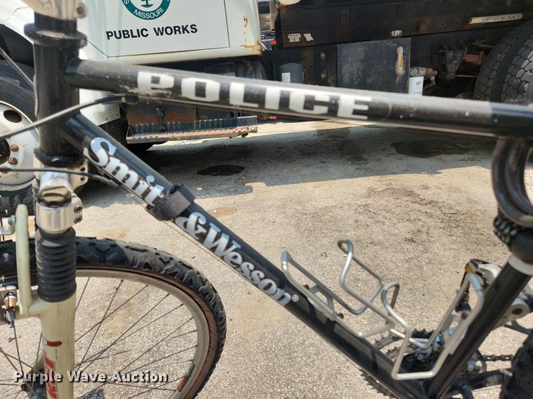 image for item LX9753 (2) Smith & Wesson bicycles