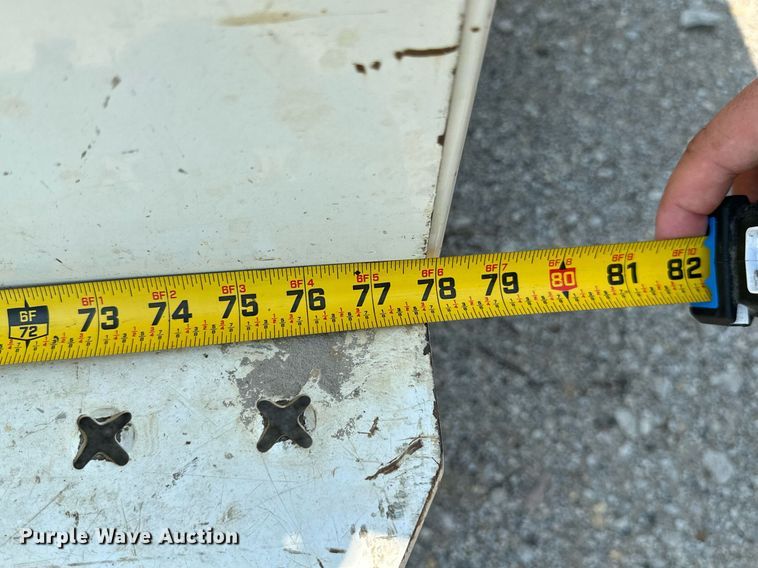 image for item MB9543 2004 Chevrolet Silverado 2500HD  utility bed pickup truck