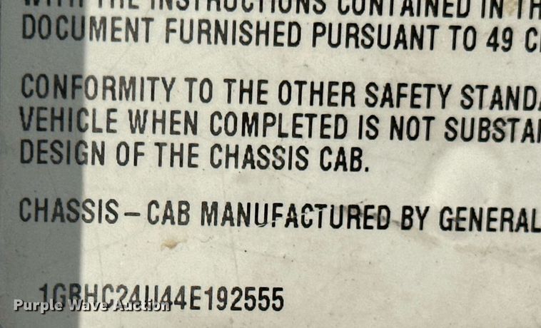 image for item MB9543 2004 Chevrolet Silverado 2500HD  utility bed pickup truck